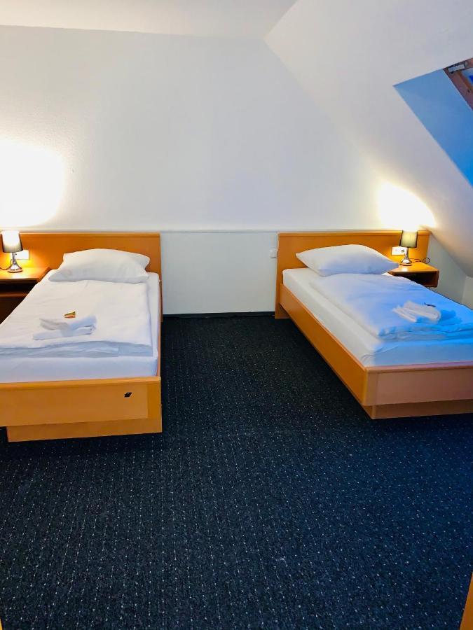 Dua Hotel Wennigsen Екстериор снимка