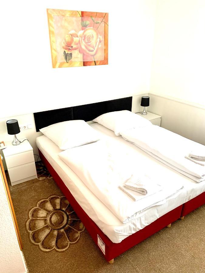 Dua Hotel Wennigsen Екстериор снимка