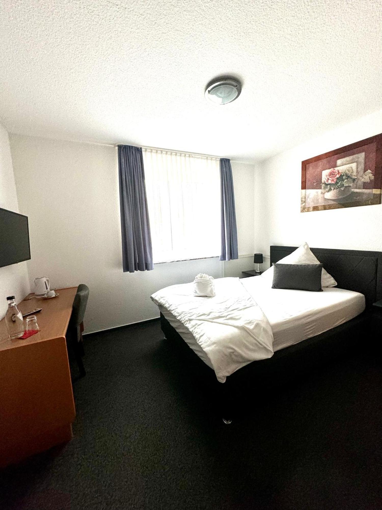Dua Hotel Wennigsen Екстериор снимка
