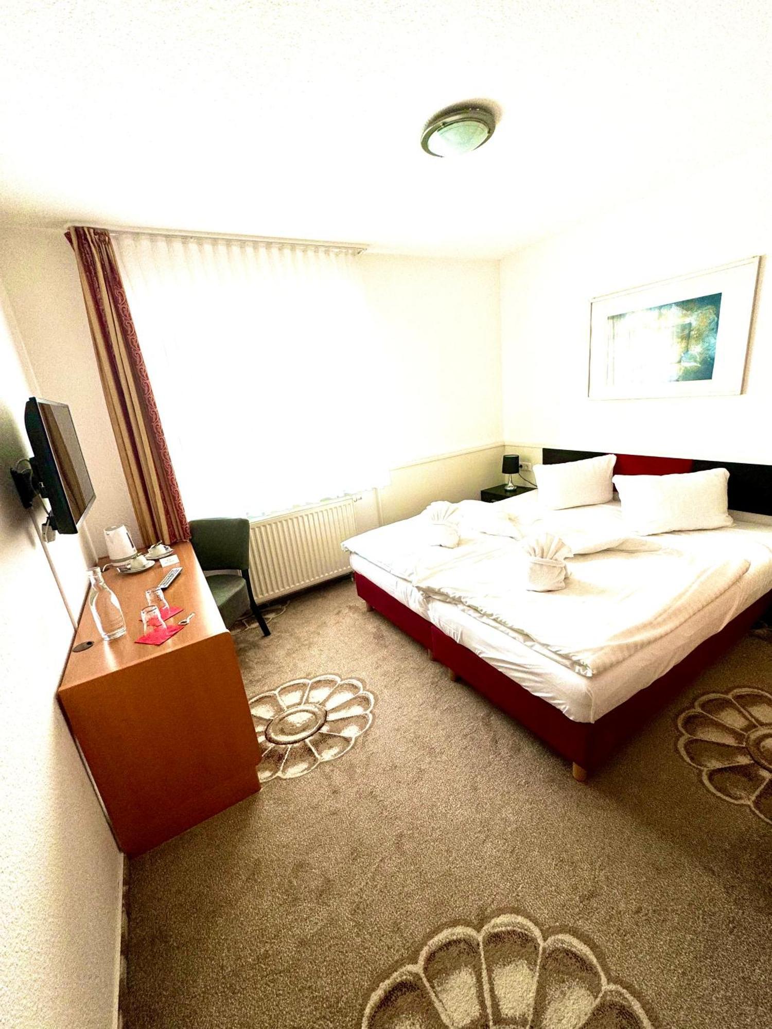 Dua Hotel Wennigsen Екстериор снимка
