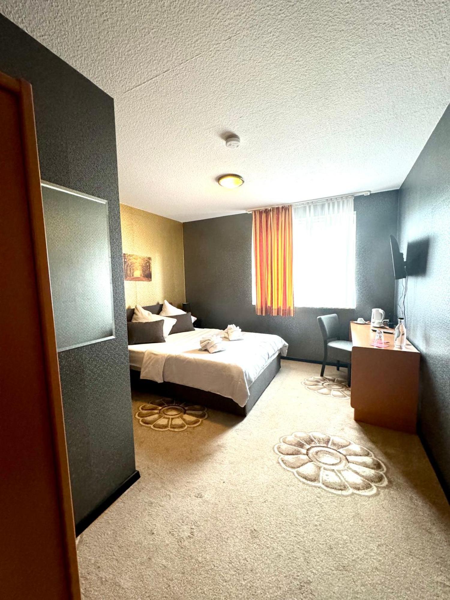 Dua Hotel Wennigsen Екстериор снимка