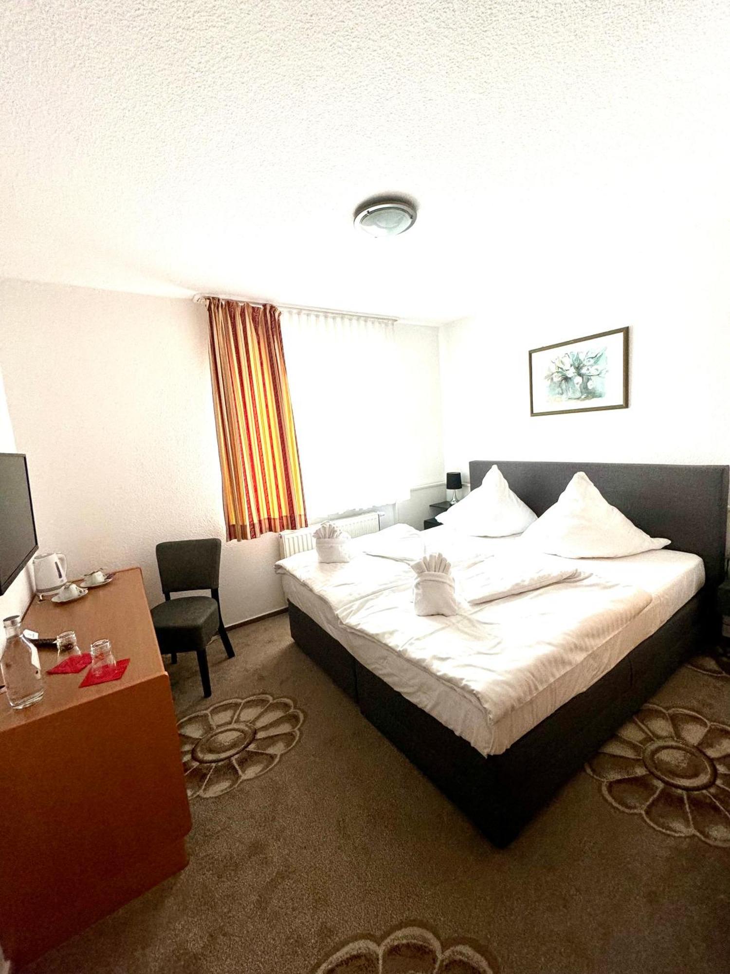 Dua Hotel Wennigsen Екстериор снимка