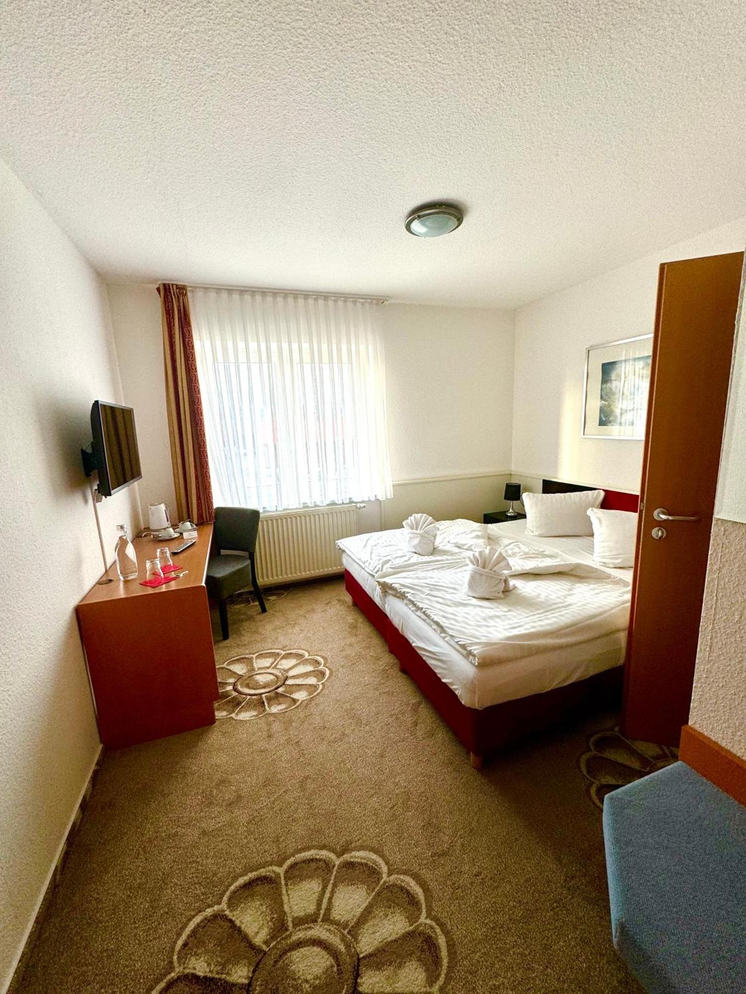 Dua Hotel Wennigsen Екстериор снимка