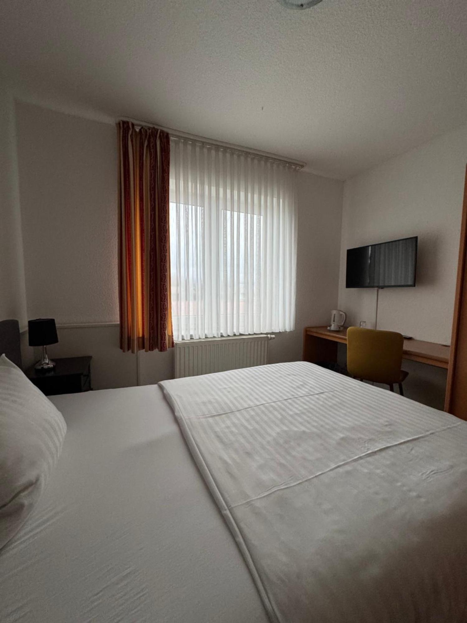 Dua Hotel Wennigsen Екстериор снимка