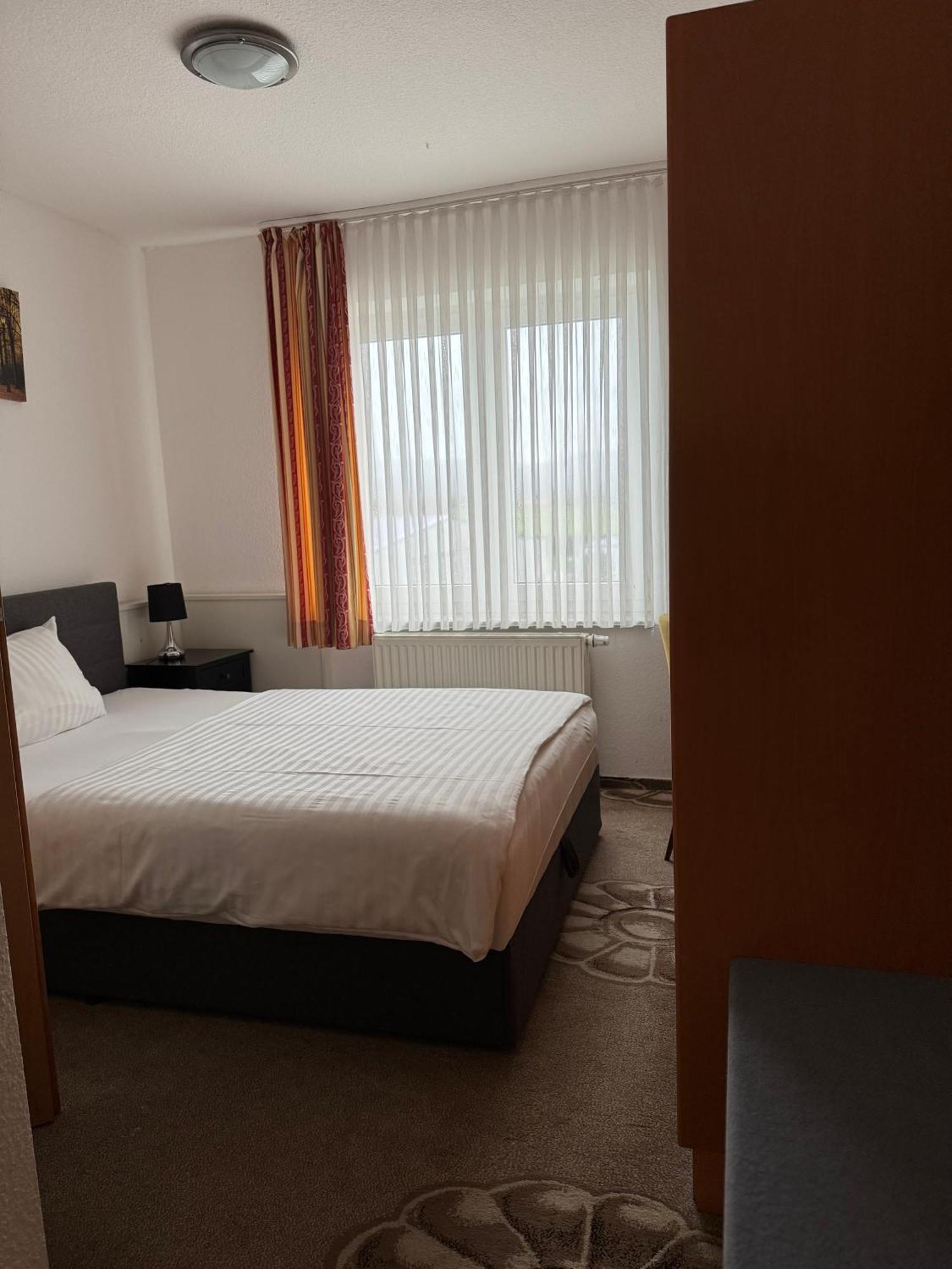 Dua Hotel Wennigsen Екстериор снимка